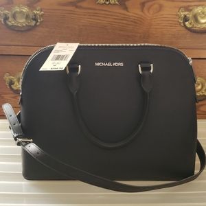 NWT MICHAEL KORS CINDY BAG